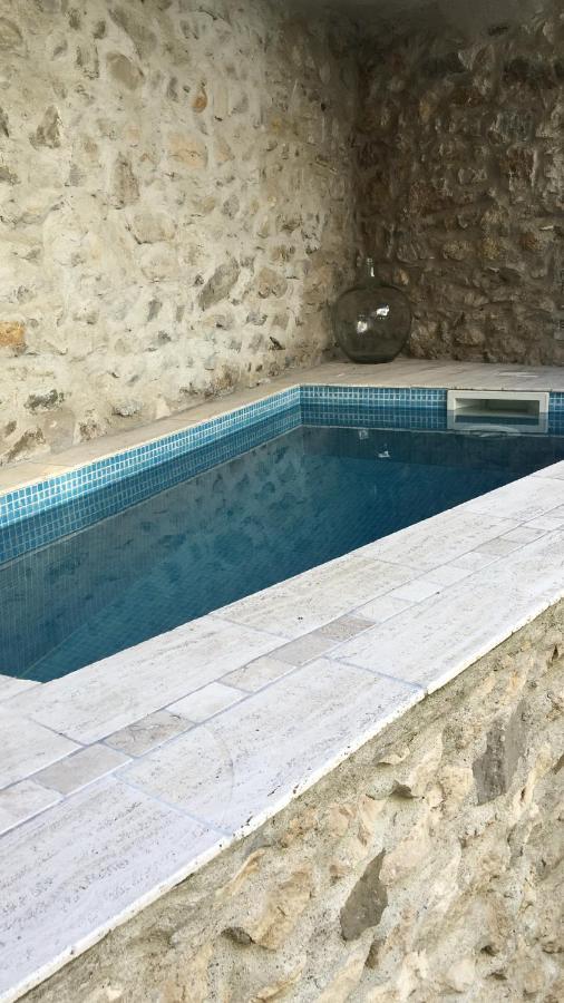 Bed and Breakfast L'Oiseau Bleu Rollier Roubia Exterior foto