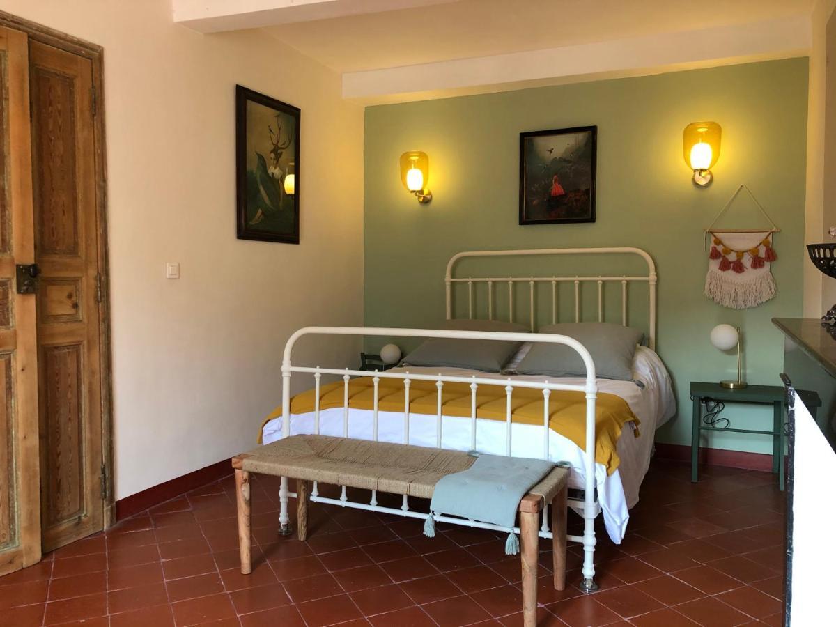 Bed and Breakfast L'Oiseau Bleu Rollier Roubia Exterior foto